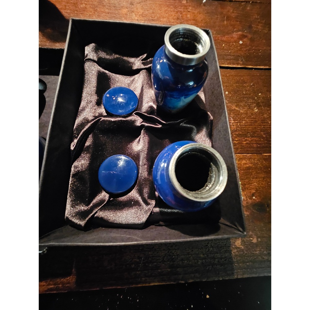Set of 4 Small Keepsake Urns for Ashes Blue Dove Memorial Mini Urns Boxed - Picture 8 of 9